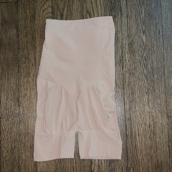 Maternity Shaper. - Picture 2 of 9